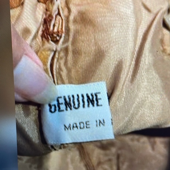 Vtg Camel Colored Leather Clutch. Y2K - Picture 3 of 7